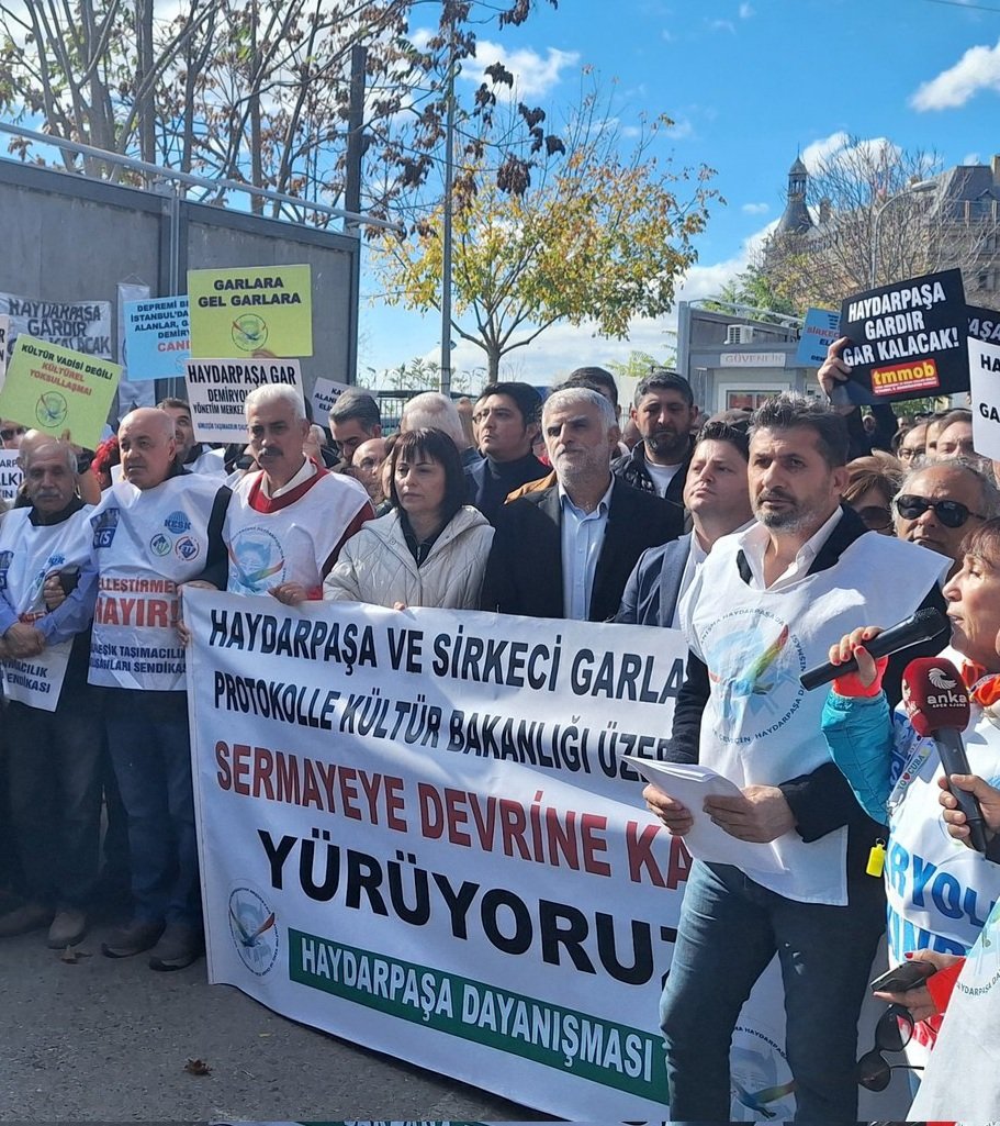 samicanokakin's tweet photo. Talancılara geçit yok! ❌
Haydarpaşa Gardır; Gar Kalacak! https://t.co/IYbBrslAbp