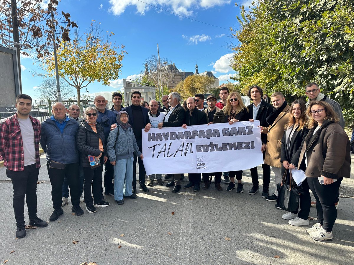 samicanokakin's tweet photo. Talancılara geçit yok! ❌
Haydarpaşa Gardır; Gar Kalacak! https://t.co/IYbBrslAbp