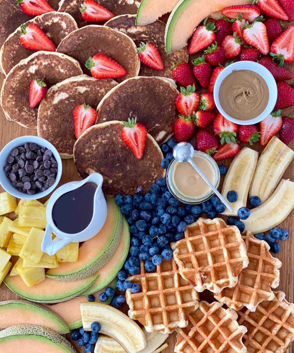 Add a touch of sweetness with Pure Maple.🍁
Whether you choose our maple syrup or maple butter, both are made from 100% Pure Canadian Maple Syrup. Crafted from a single ingredient—maple sap—our syrup is boiled down to perfection, and our butter is whipped to a creamy spread.