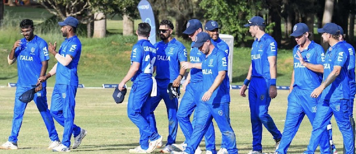 KevinOBrien113's tweet photo. Un'altra bella vittoria. Questa volta contro una squadra esperta di Hong Kong. Esibizione di battuta clinica guidata da Harry. Due da due. Andiamo Ragazzi 🇮🇹🏏🇮🇹🏏🇮🇹🏏 @FedCricket #roadtoWorldCup @cricketworldcup https://t.co/xDfJcyYqcj