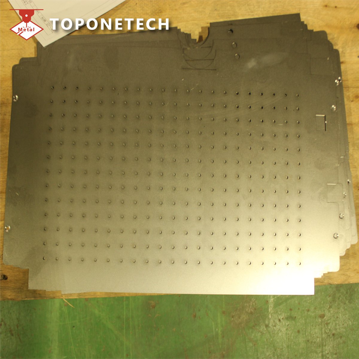 TopOneTechMetal's tweet image. #TopOneTech #TopOneTechMetal #43InchOutdoorScreenColumnBracketSunshadeRoof #LargeMaintenanceCover #MaintenanceCover #LogicBoardCover
With advance CNC bending machine &amp;amp; expert in bending technique,we can produce 50 type of sheet metal product every day
Whatsapp/Call:+8613631610695