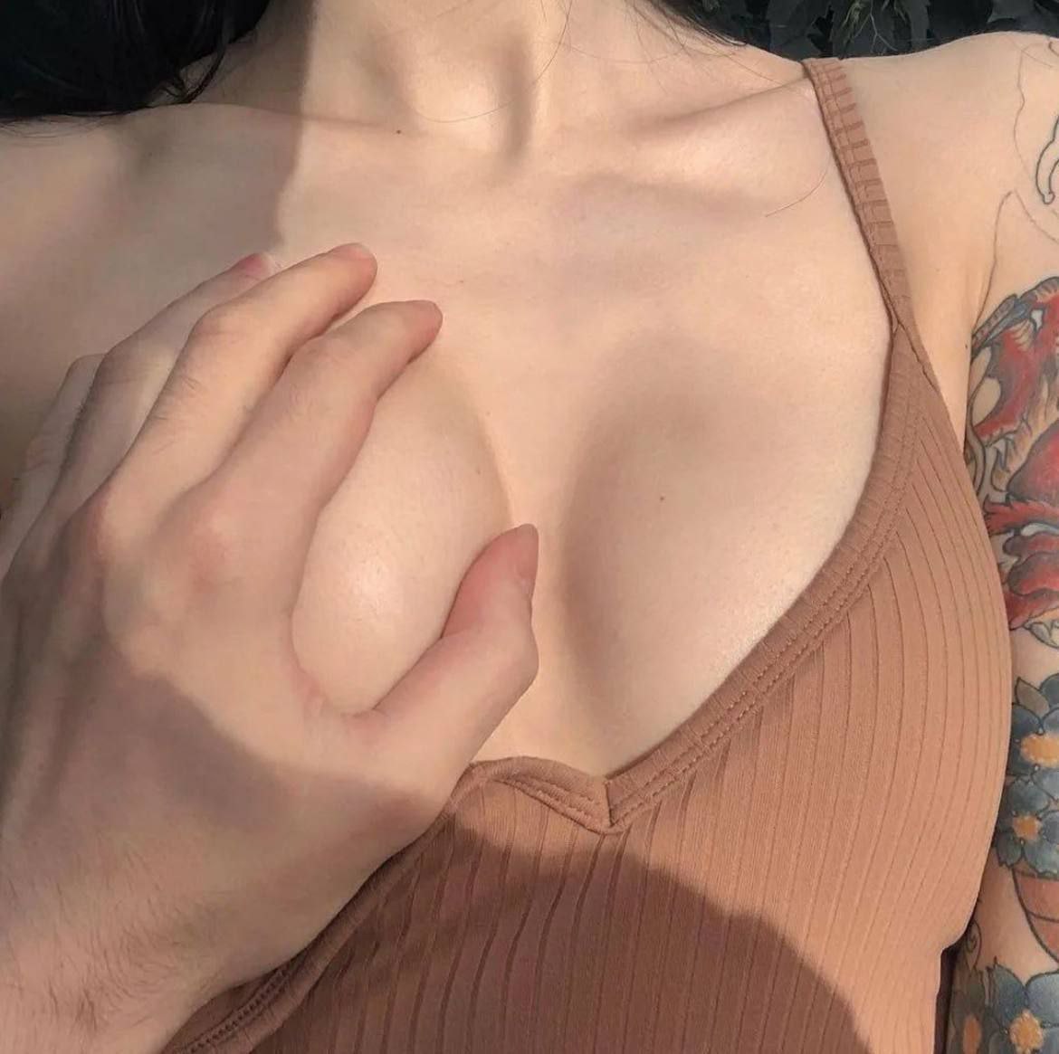 Moodon71's tweet photo. So cute &amp; hot moment 🥵🥶 #WOW #cute #hotgirl #Trending https://t.co/G2x2g19nff