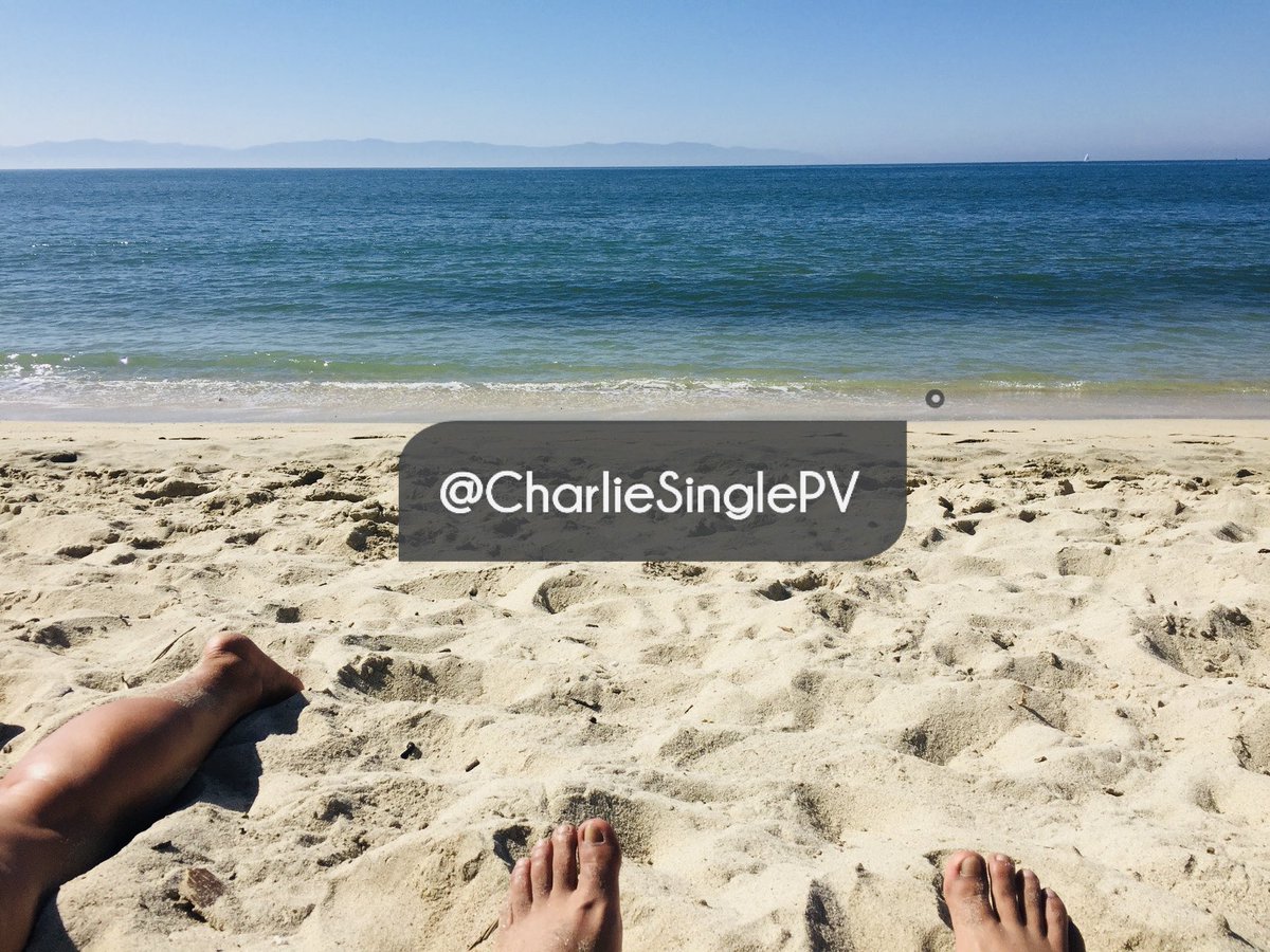 CharlieSinglePV's tweet photo. 🎤Morena de grandes ojos🎶
Que lindo brillo tienen tus hombros 🎵
Quisiera llevarte al mar🎶
Y nunca regresar a la ciudad🎵
Y poder disfrutar del día siempre🎶
Echados al sol🎵

☀️🌊⛱️🏝️🩳👙

#SingleVallarta #Hotwife #SinglePV  #SwingersVallarta #SWvallarta https://t.co/4w2alW6JDi