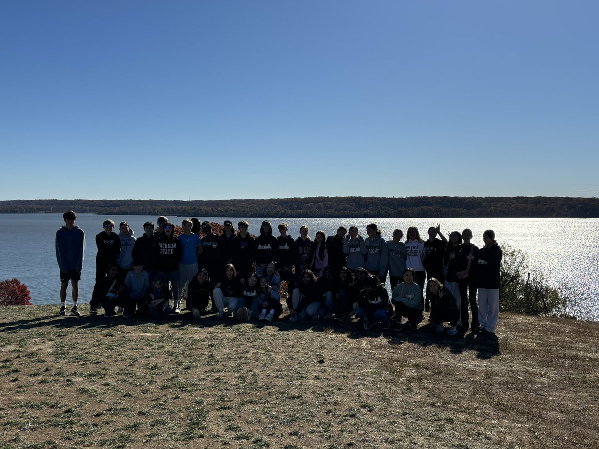 MBarnauskas's tweet photo. Bus 1 makes its last historical stop at George Washington’s Mount Vernon! We can’t stop marveling at the beautiful weather we have had all week! #novidc24 https://t.co/fHsDpW7yD5