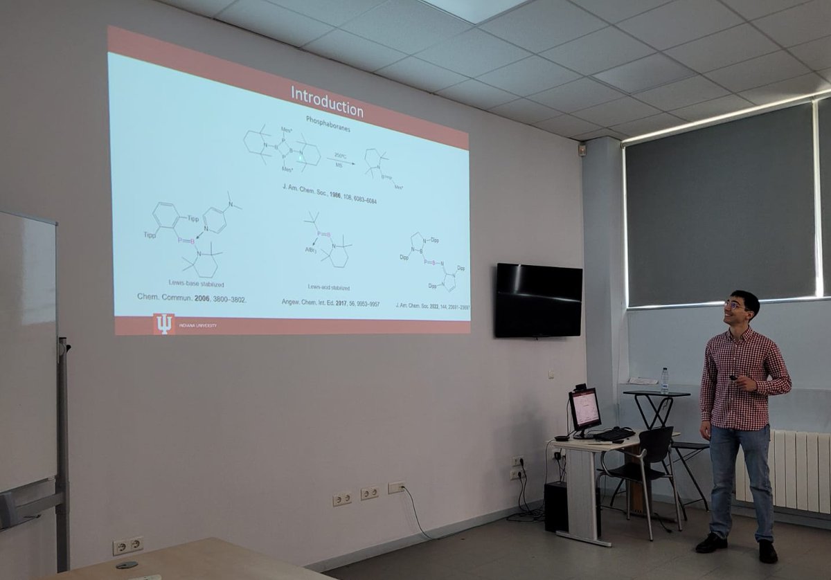 Ćlvaro GarcĆa-Romero (@algarciaromero) on Twitter photo It was a pleasure to go back to my home University <a href="/UVa_es/">Gabinete de Comunicación Universidad de Valladolid</a> and have the opportunity to talk to the <a href="/cinquima/">IU/CINQUIMA</a> audience about my recent work at <a href="/IUBChemistry/">Indiana University Chemistry Department</a>.
Happy to see new faces joining the research institute. Thanks for the invitation, I hope you enjoyed it as much as I did! It was a pleasure to go back to my home University <a href="/UVa_es/">Gabinete de Comunicación Universidad de Valladolid</a> and have the opportunity to talk to the <a href="/cinquima/">IU/CINQUIMA</a> audience about my recent work at <a href="/IUBChemistry/">Indiana University Chemistry Department</a>.
Happy to see new faces joining the research institute. Thanks for the invitation, I hope you enjoyed it as much as I did!