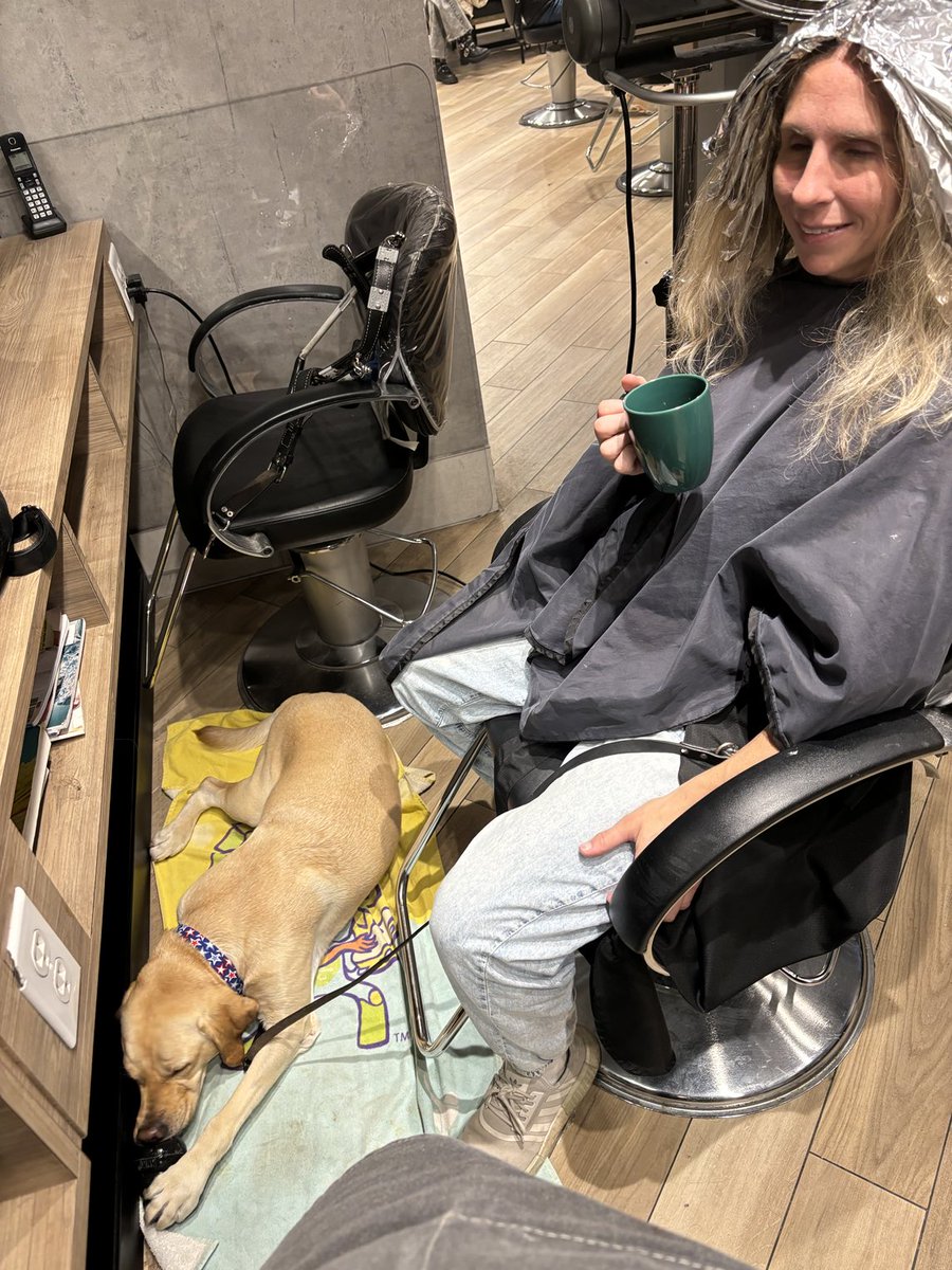 Phase 1 of preparing for tonight’s  gala! #GuideDogsOfAmerica #QuebecParisSport #Industria