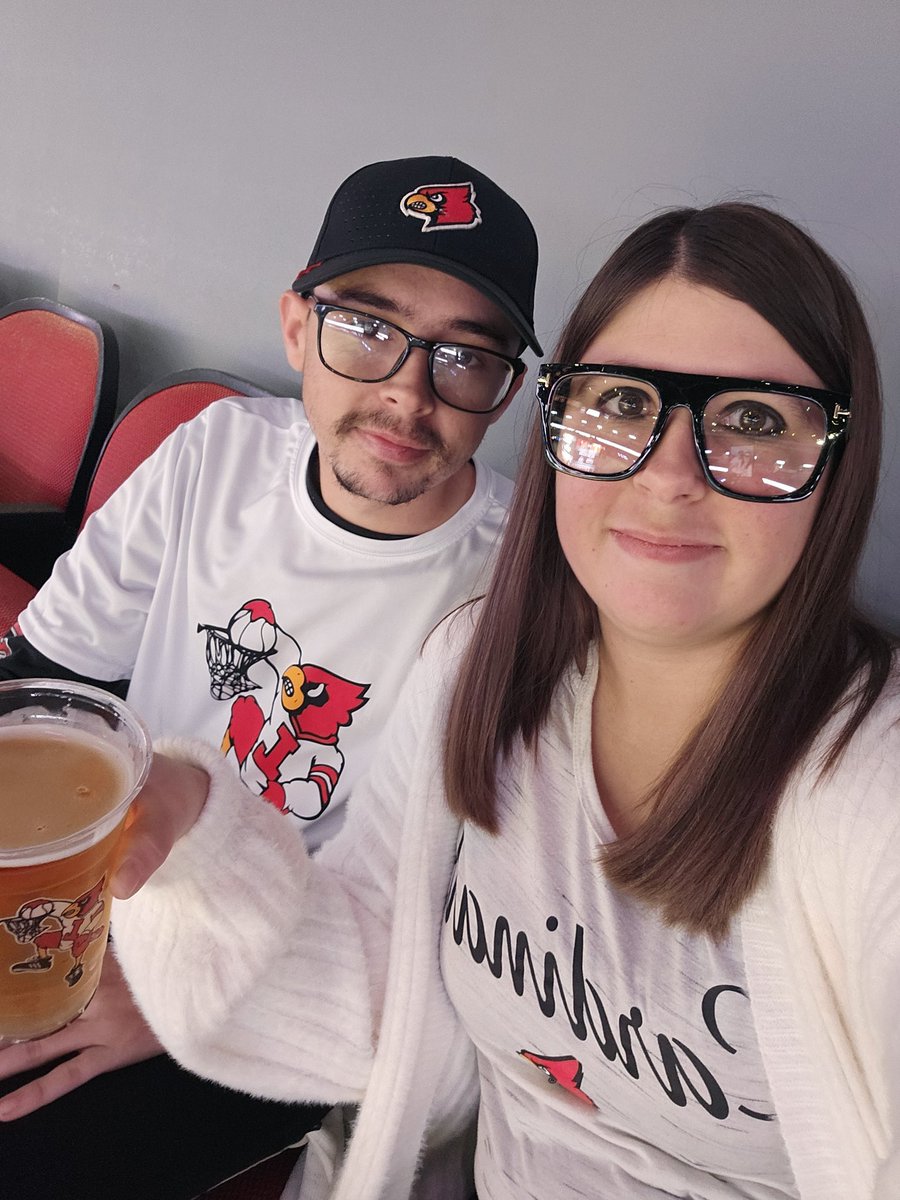 EricaElls1's tweet photo. White out @#GoCards #L1c4 https://t.co/N2gNkZAA32