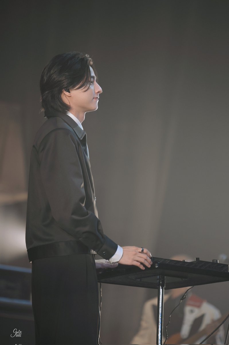 วันนี้เก่งมากเลย ภูมิใจมากๆเลยค้าบ

ARMCHAIR​ X GULF
#ArmchairOriginalConcert