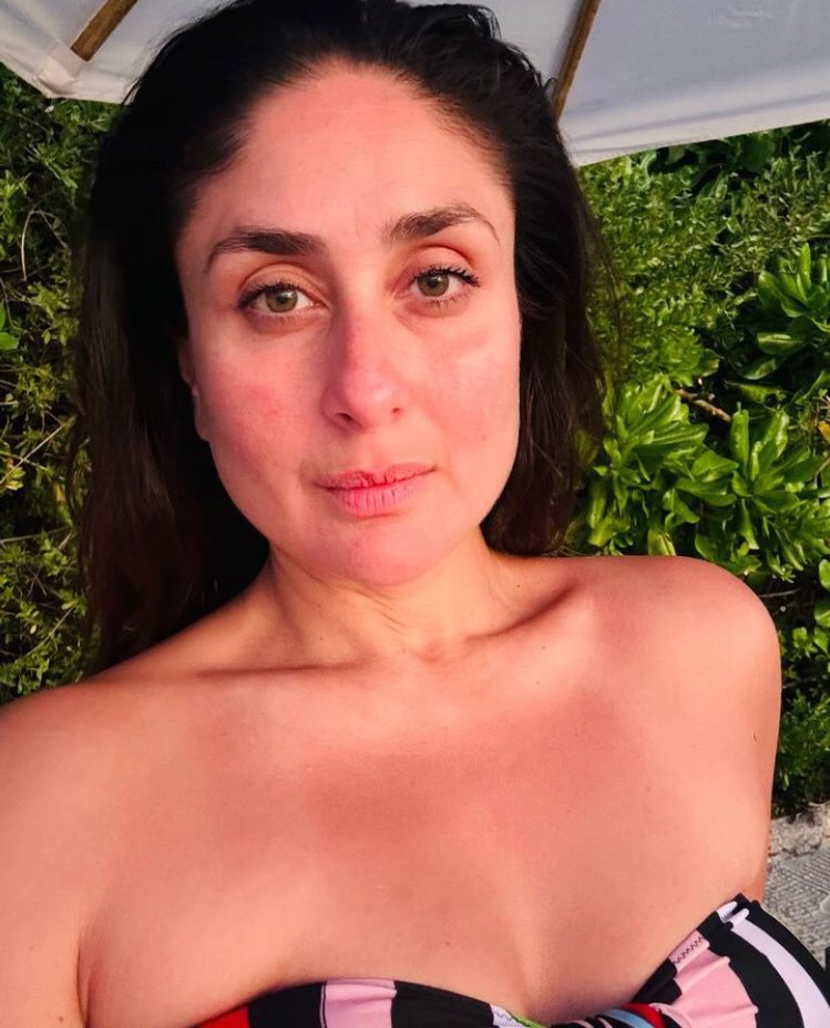 KareenaK_FC's tweet photo. Kareena’s latest selfies! ☀️ https://t.co/QMwxx3rMEn