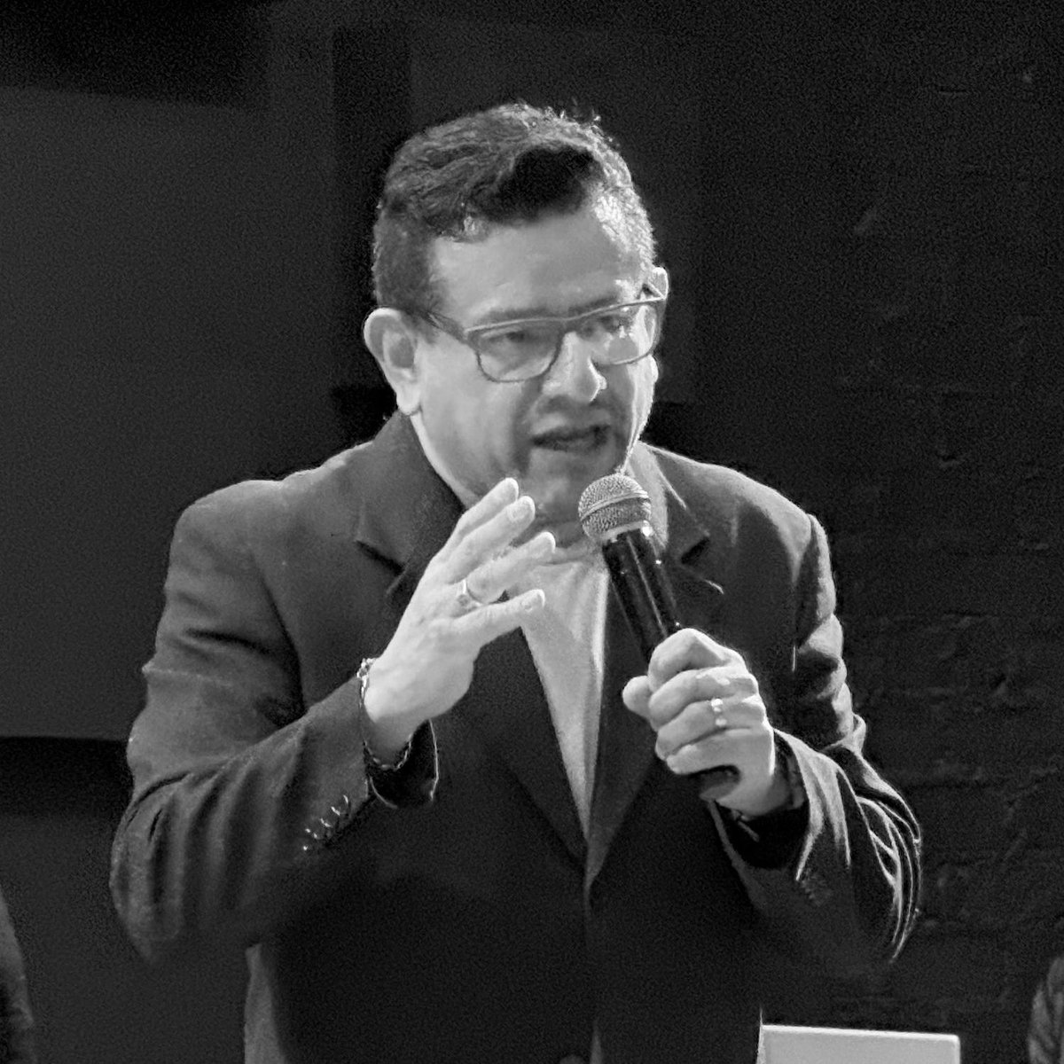 RODOLFOCOLON's tweet photo. #NuevaFotoDePerfil https://t.co/zvf7PFkHH7