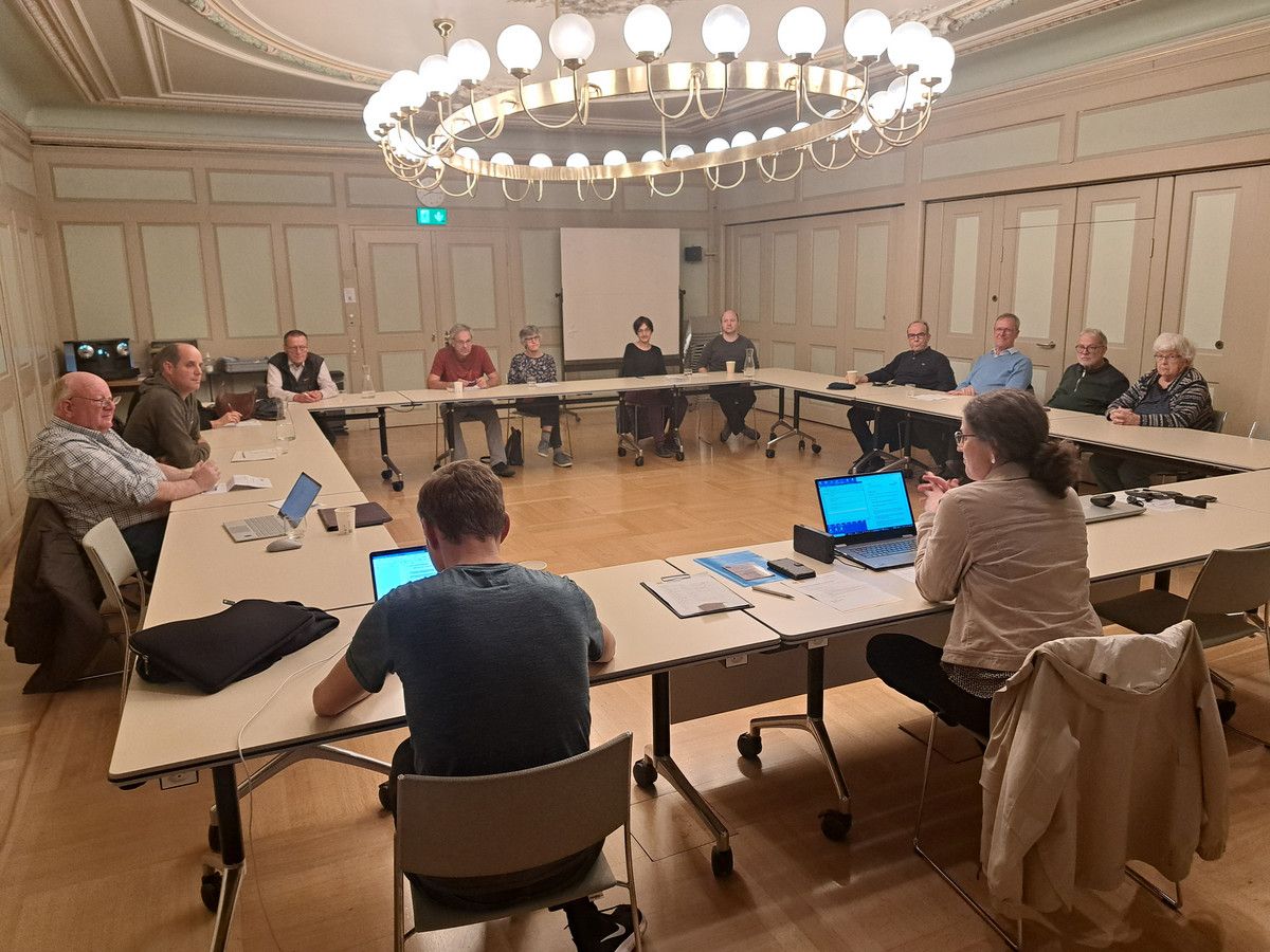 EVP: Ja zu den Neubewertungsreserven und Schulbudgets, Nein zur Veloinitiative. 

Mehr dazu: evp-frauenfeld.ch/newsartikel/6x… 

#frauenfeld