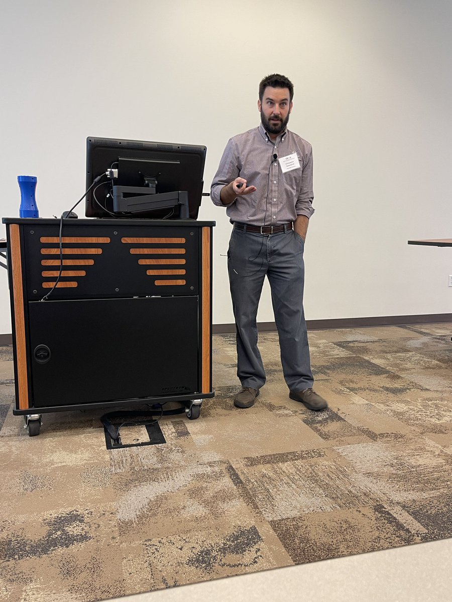 jonzeitler's tweet photo. Dr. Chris Nowotarski @cjnowotarski of @TAMU, @tamu_atmo presented on supercell downdraft sensitivity to dry air aloft. @txwxconference https://t.co/BbyGUFwLn1