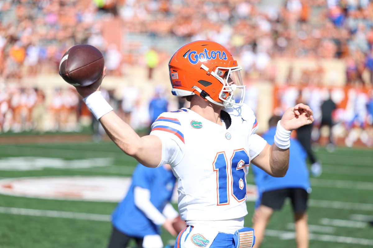 A few pregame shots from <a href="/Maddie_Washburn/">Maddie Washburn</a> and Co. ... #Gators at Texas, an Emmitt sighting ...