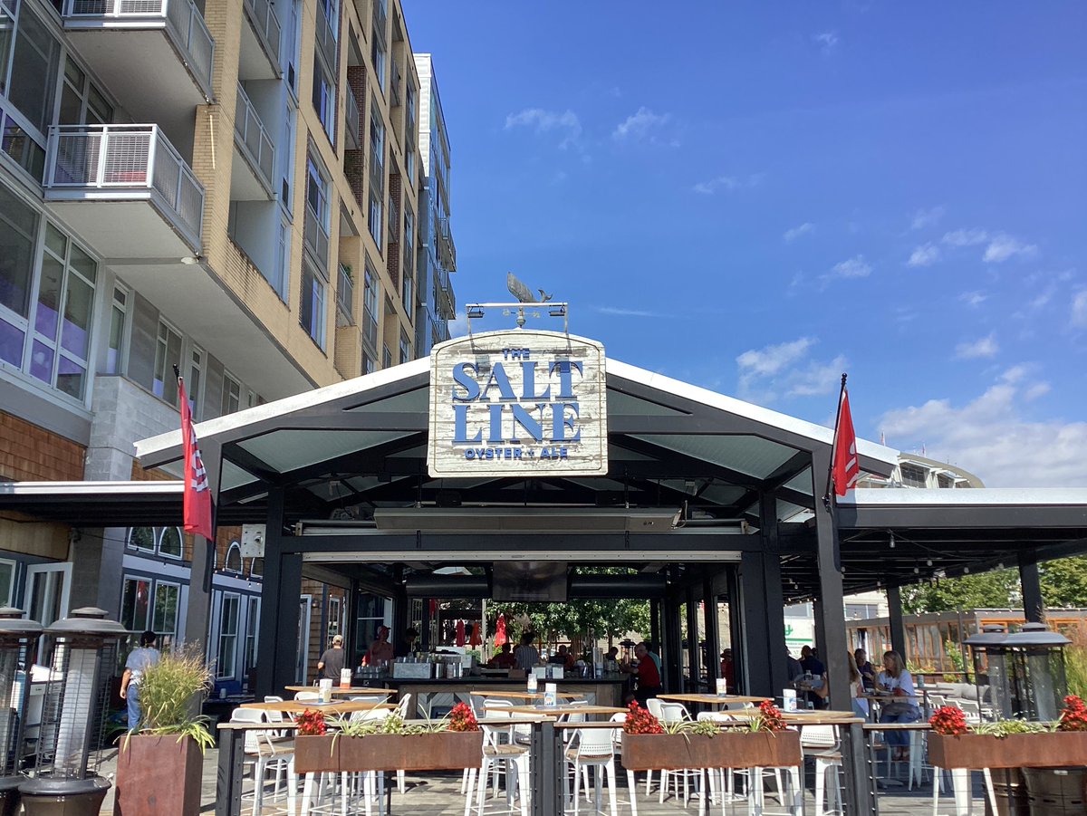 Dock79DC's tweet photo. Perfect day for dinning outdoors @saltline 🍤🍲🍷

#liveatDock 
#kettlerliving 
#saltlinenavyyard
#navyyardc 
#natsstadium https://t.co/g14zNoTWqj