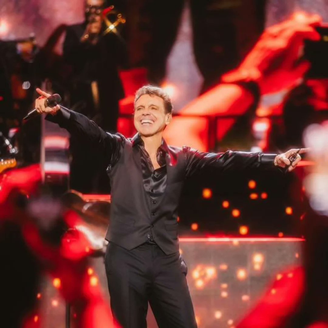 LM_CLUB_PERU's tweet photo. Luis Miguel Tour México 🇲🇽 https://t.co/BxjChI1cbC