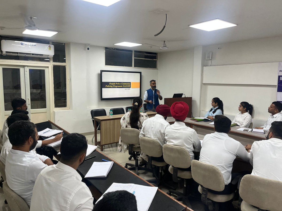 IDCIndia_Chd's tweet photo. 3-Week Training Programme of the P/SIs recruited in the TSS Cadre of Punjab Police (21st Oct 2024 – 8th Nov 2024)

5th November 2024: Sessions taken by Sh. Harsh Chopra; Mr. Navjot S. Miglani, Ex. Dir. (HR) Chandigarh Univ.; and, Sh. Anil Arora, Advisor (Finance) Punjab Police. https://t.co/vpVcBiRuaE
