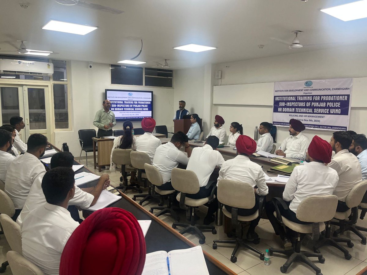 IDCIndia_Chd's tweet photo. 3-Week Training Programme of the P/SIs recruited in the TSS Cadre of Punjab Police (21st Oct 2024 – 8th Nov 2024)

5th November 2024: Sessions taken by Sh. Harsh Chopra; Mr. Navjot S. Miglani, Ex. Dir. (HR) Chandigarh Univ.; and, Sh. Anil Arora, Advisor (Finance) Punjab Police. https://t.co/vpVcBiRuaE