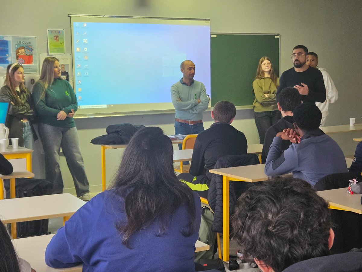 Lycée Condorcet Lens tweet media