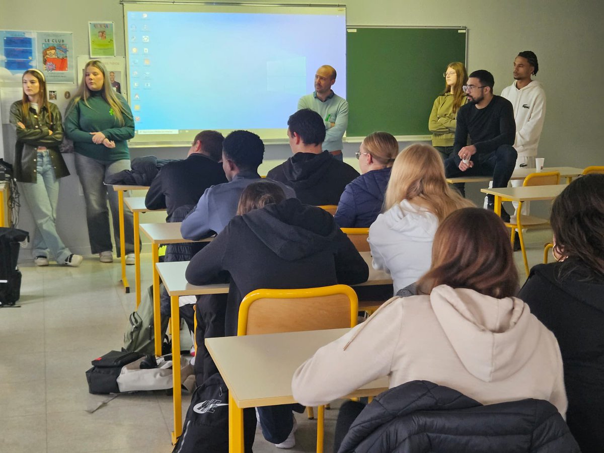 Lycée Condorcet Lens tweet media