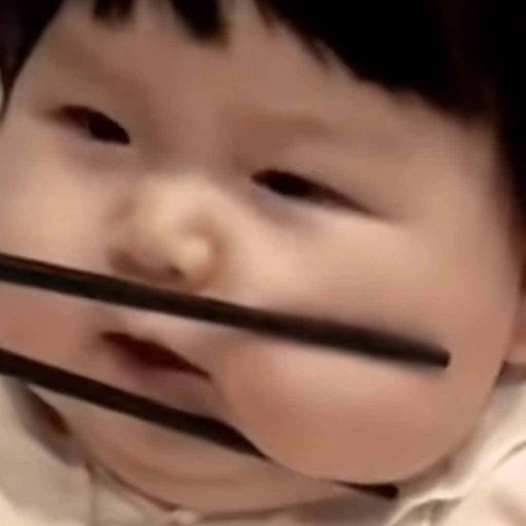 งอนใครเนี่ย เดี๋ยวคีบแก้มสะเน้ย •⤙•