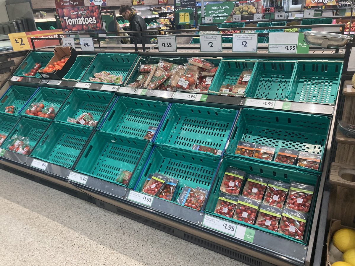 Saturday afternoon in Brexit Britain, and the supermarket shelves are bare.

This is what “taking back control” looks like.

#EmptyShelves #ExitBrexit