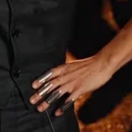 fandom so blind we collectively missed his rings 😭