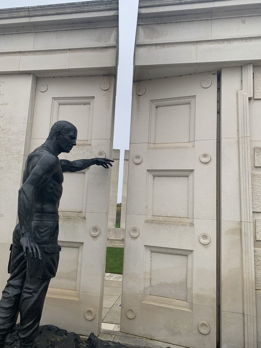 WYP_SallyB's tweet image. What a fabulous day with Kirklees @WYP_Cadets at @Nat_Mem_Arb 
I had a good walk round but still didn’t see everything, I’ll have to visit again.
The Cadets were amazing and represented @WestYorksPolice brilliantly.