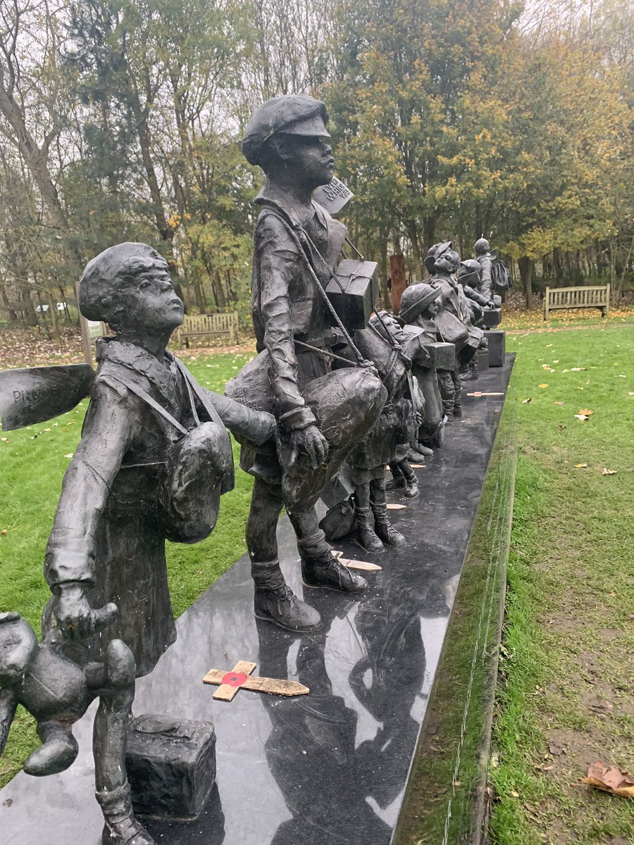 WYP_SallyB's tweet image. What a fabulous day with Kirklees @WYP_Cadets at @Nat_Mem_Arb 
I had a good walk round but still didn’t see everything, I’ll have to visit again.
The Cadets were amazing and represented @WestYorksPolice brilliantly.