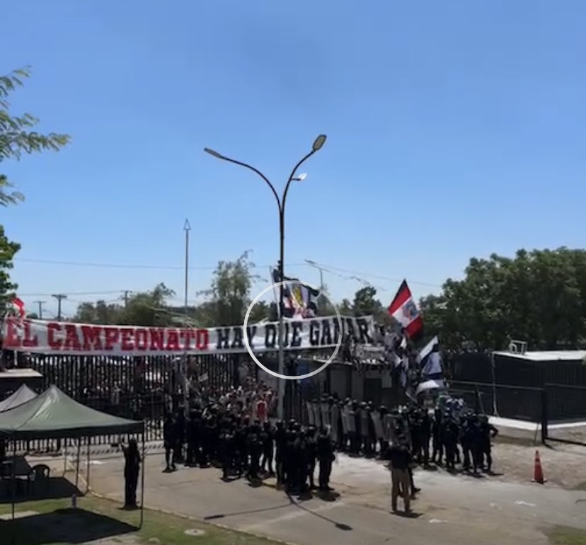 karime_guti's tweet photo. Una locura 🤟🏼🤟🏼🤟🏼🤟🏼 VAMOS COLO COLO https://t.co/hhzYaEFDru