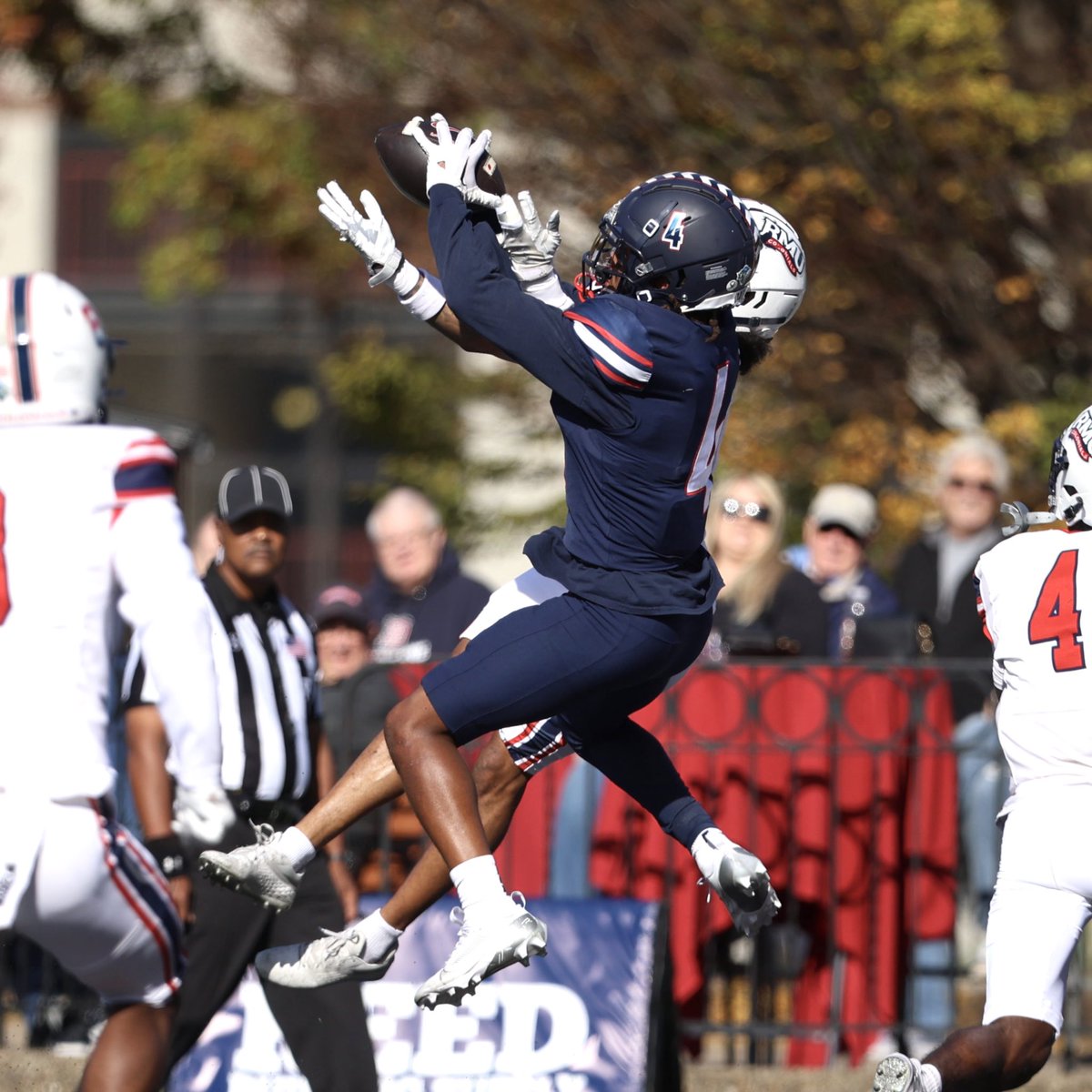 Dukes lead, 7-0‼️

John Erby ends the 8-quarter RMU scoreless streak on the first drive.
