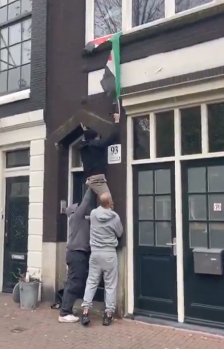 Bartu Mas tweet media