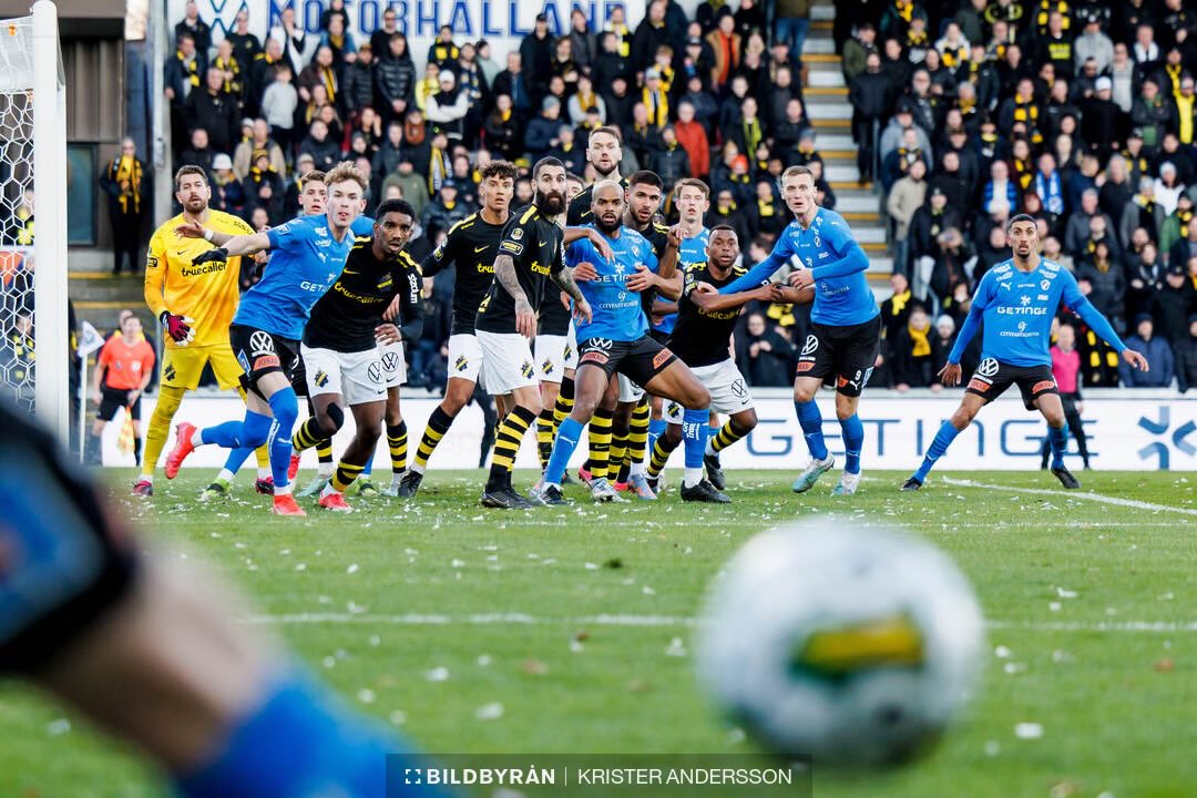 Jag skulle fara med osanning om jag sa att jag inte var nervös såhär kvällen innan årets hittills viktigaste speldag.

Imorgon ska vi upp och hämta poäng i förorten, litar inte en sekund på att xi får hjälp av Maif eller Elfsborg.