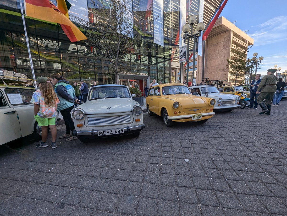 Teaching at <a href="/IntlSpyMuseum/">The International Spy Museum</a>'s Parade of Trabants 🚗🚗🎉