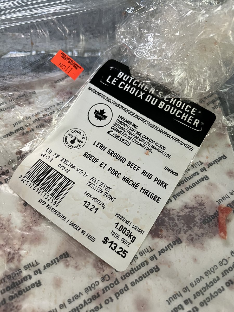 Meat is expensive enough. How is it that No Frills is claiming one weight but when I unpack the meat to break it into portions that we’re short about 200g? 🤔