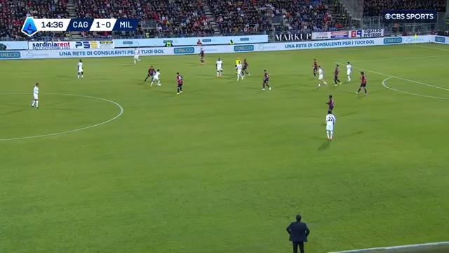 Tijjani Reijnders puts it on a plate for Rafael Leão 😱