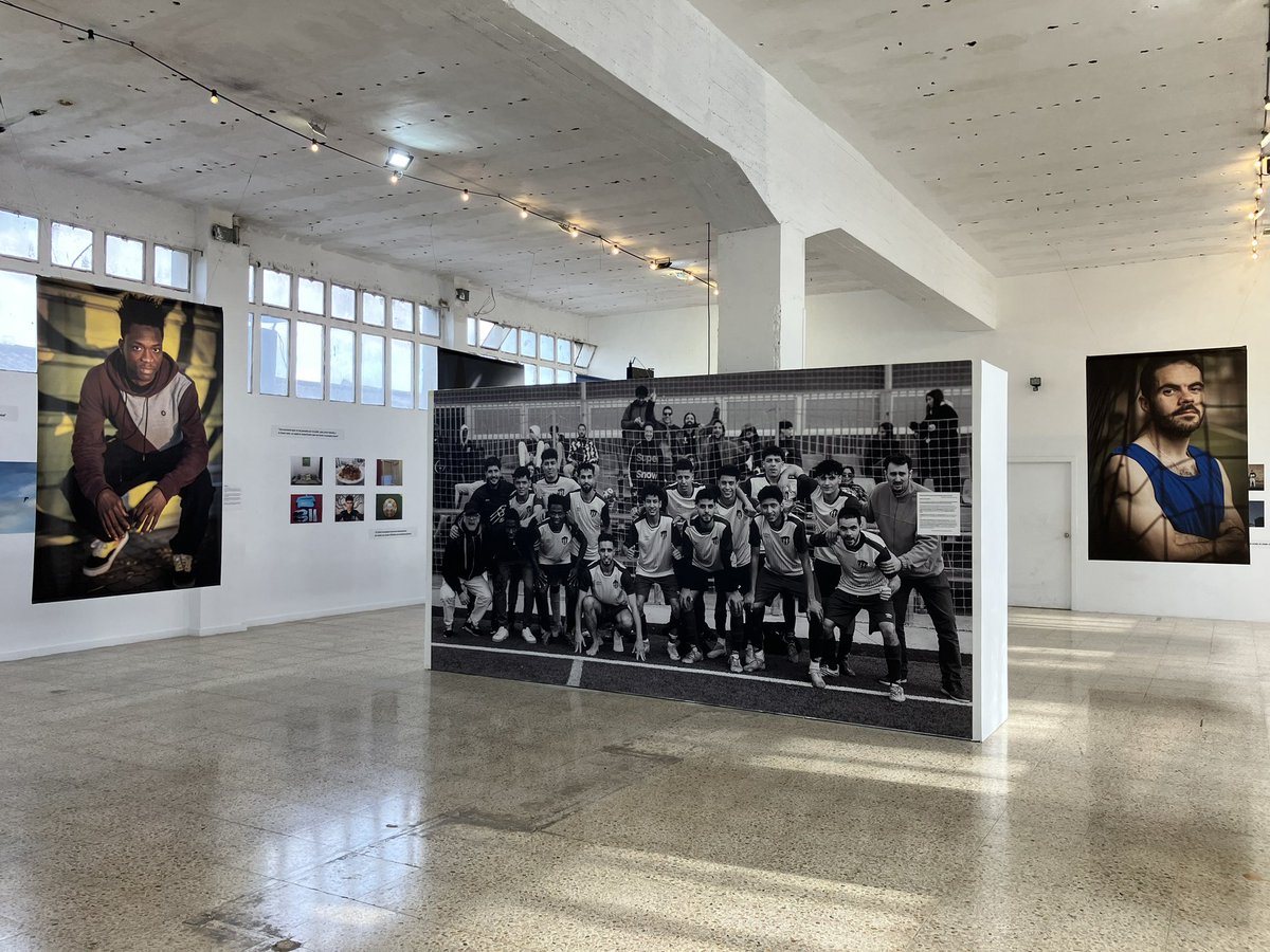 AlexGozalbo_'s tweet photo. “A les notícies sempre veiem que un immigrant ha robat, però quan fa bé les coses no surt”
⚽️ L’exposició #GoalsforChange, una mirada necessària per desmuntar prejudicis https://t.co/Lr8DyJx34J