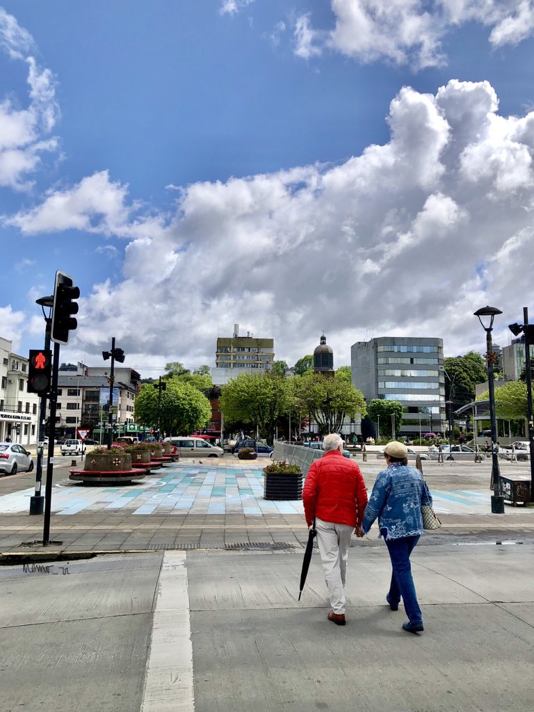 ddu_10's tweet image. La #ciudad y sus cambiante #fachada de #nubes, #colores del #sur en #puertomontt, días que invitan al #peatón (#Photography 2024)