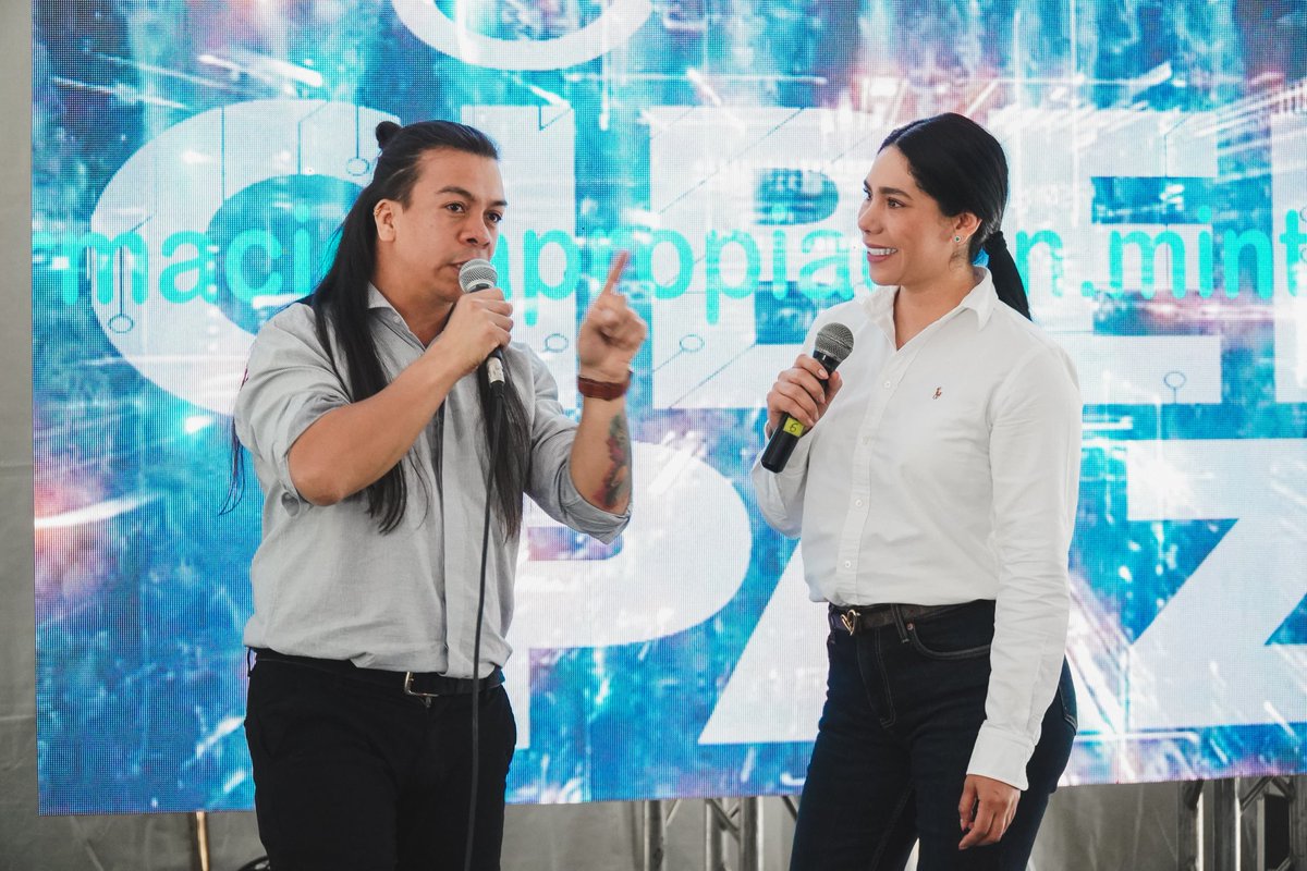 Ciberpazcolombi's tweet photo. ✌️🤖👨💻👩💻¡Así va la #HackathonCiberPaz 2024!
✅90 participantes presenciales y 111 virtuales, entre 14 y 28 años.
✅ Más de 14 equipos de trabajo y propuestas relacionadas con seguridad y confianza digital. https://t.co/spcDLU5G3e