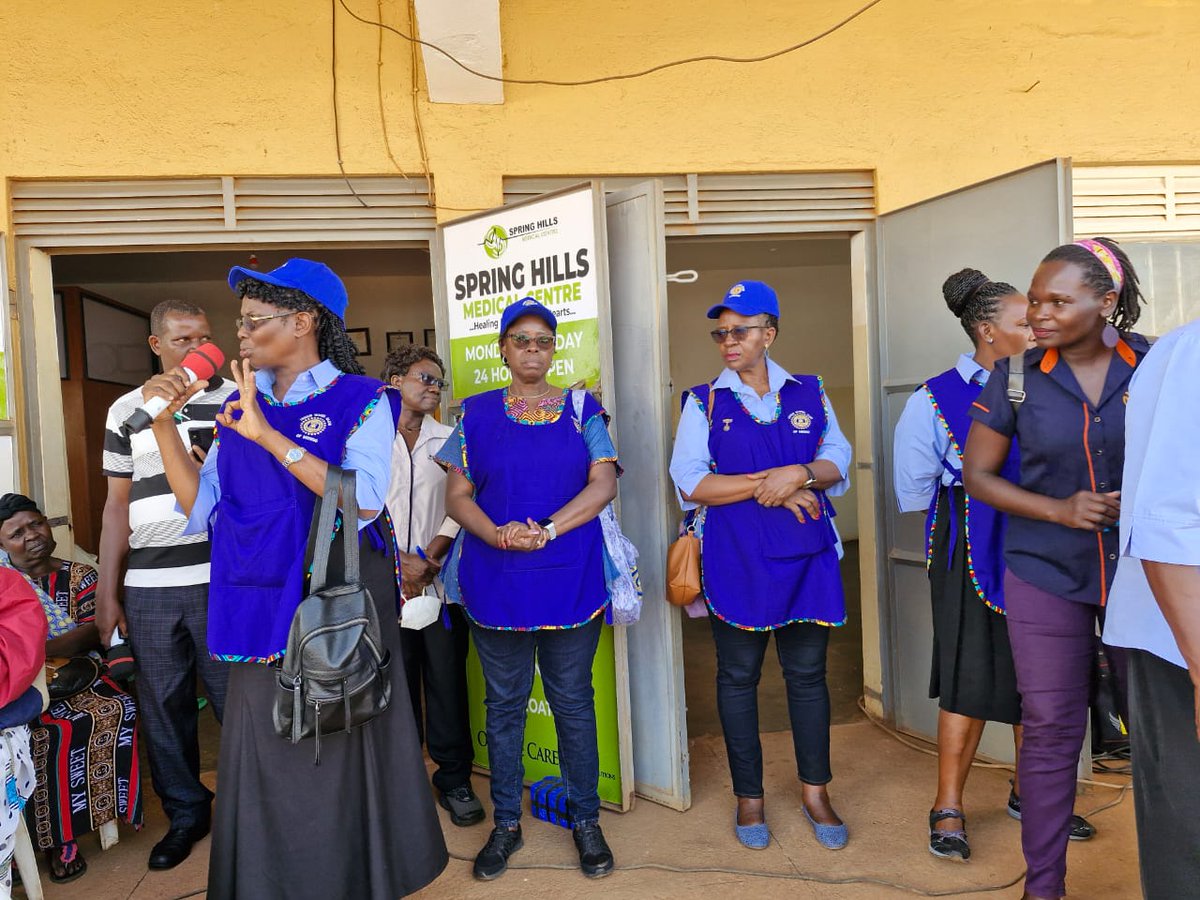 RCMengo1988's tweet photo. Members of the Innerwheel club of mengo too supported the Rotary Family Health Day on 9th Nov 2024 in Busiika
#rfha #rotaryinternational #rotaryfamilyhealthdays #preventativehealth https://t.co/E8gHNcHAs6