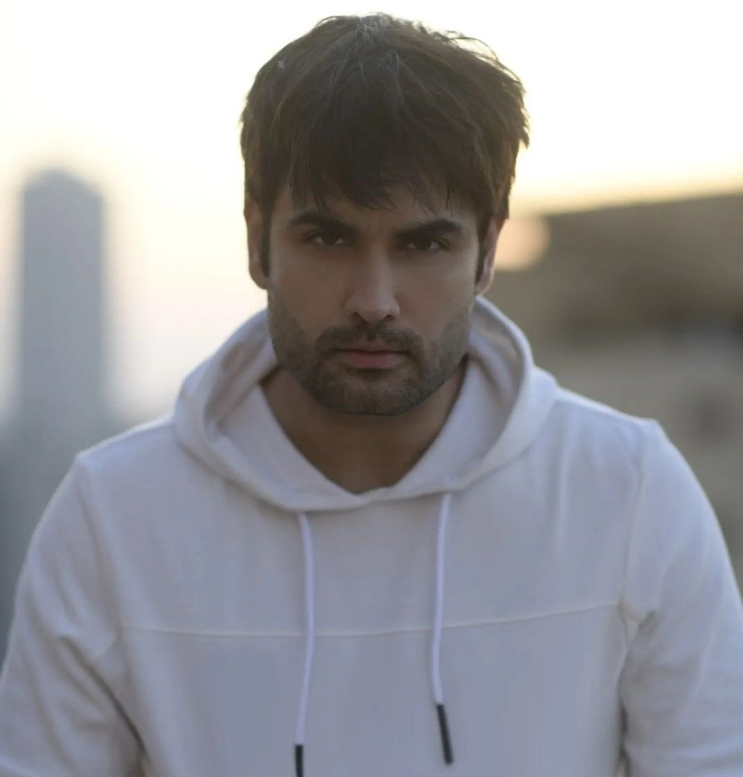 BiggbossKaTadka's tweet photo. Whom do you support?

Like for #VivianDsena
RT for #RajatDalal

#BiggBoss18 #BiggBoss #BB18 

Like.                           RT. https://t.co/6ys27RBQ9f