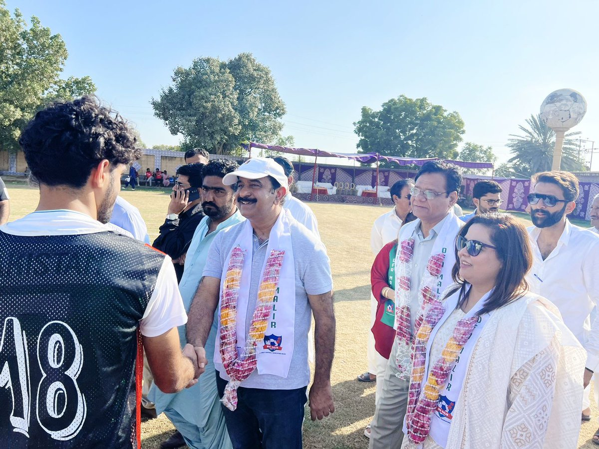 SaimaAgha17627's tweet image. Empowering Youth through Sports: MPA Saima Agha, Parliamentary Secretary for Sports and Youth Affairs, alongside the Secretary of Sports and Youth Affairs, visits squash trails for the Quaid-e-Azam Games at Pakistan Sports Board.
#mpasaimaagha #sportsandyouthaffairs #PPP