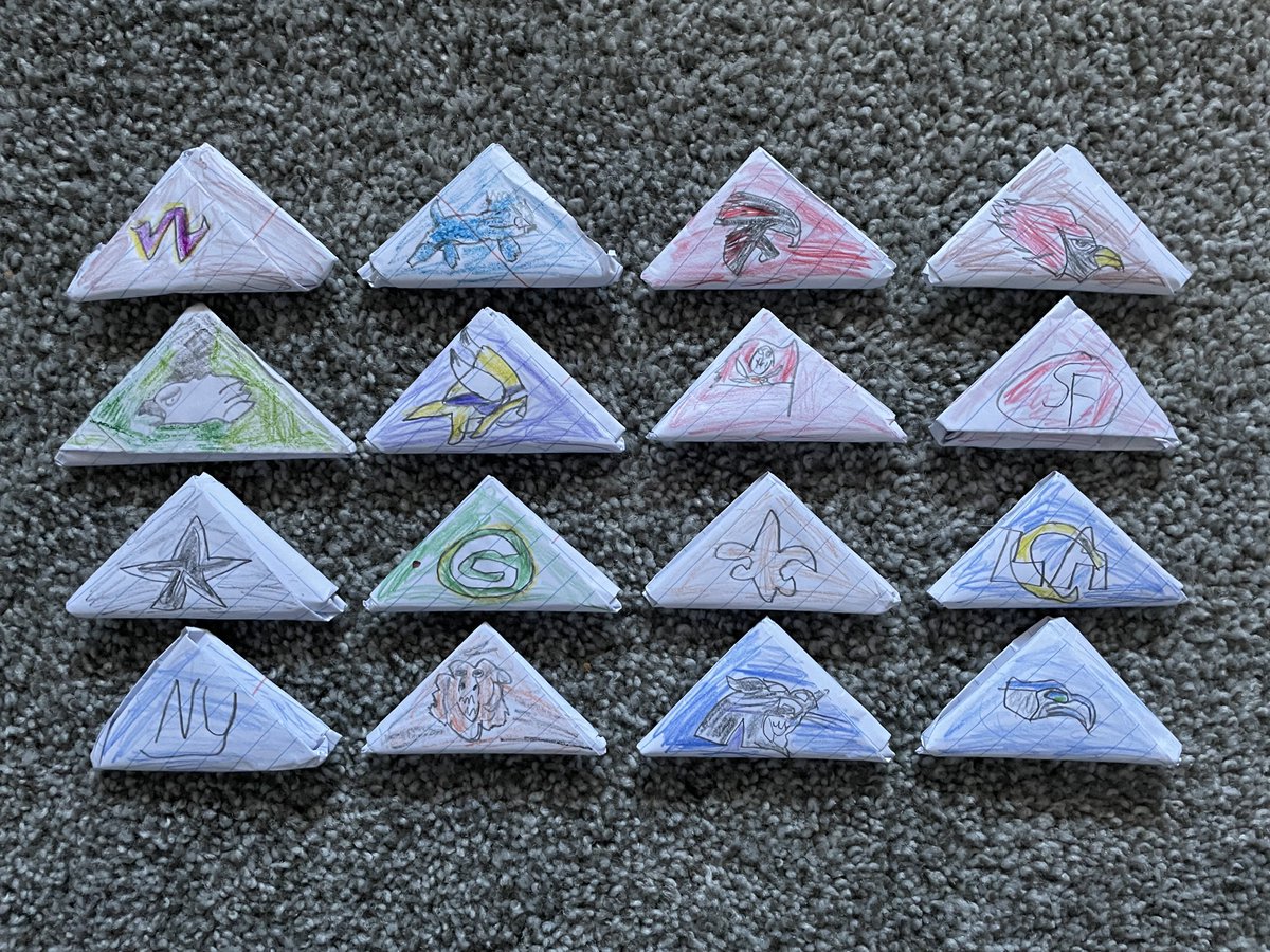 My kid made these 32 paper footballs and drew all these logos on them.

I thought they were so dope, had to post em 🔥

<a href="/NFL/">NFL</a>