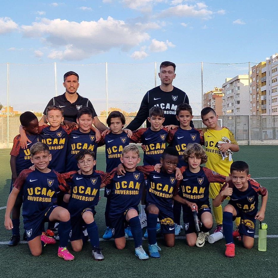 𝐏𝐑𝐄𝐁𝐄𝐍𝐉𝐀𝐌𝐈́𝐍 𝐀 | ¡Goleada de nuestros pequeños! 

Hoy se han impuesto al <a href="/murciapromesasf/">Murcia Promesas E.F.</a> en casa en su estreno liguero. ¡Enhorabuena! 💙

#CanteraUCAM