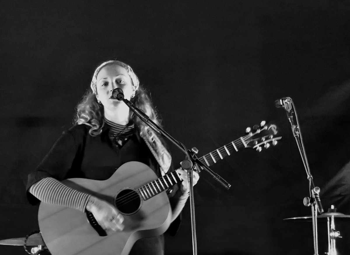 tweedtotyne's tweet photo. Holy Island is a special place but the Friday session of the Pilgrimage To The Islands festival added a unique musical twist. Some images from way back in a full hall: Hels Pattison - Philip Jonathan - Ceilidh Mac and the amazing @HectorGannet 🙌 #Northumberland https://t.co/k7nopodnjn