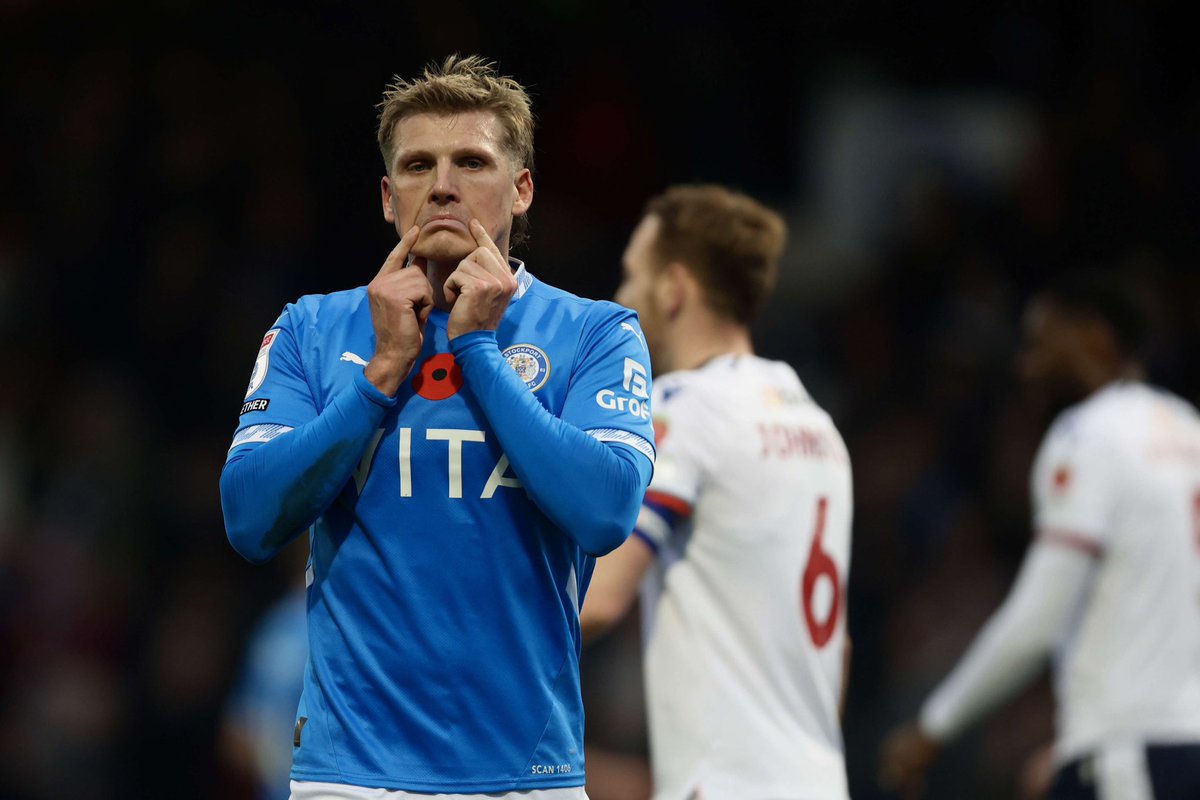 No Context Stockport County

😊😀😃😄😁