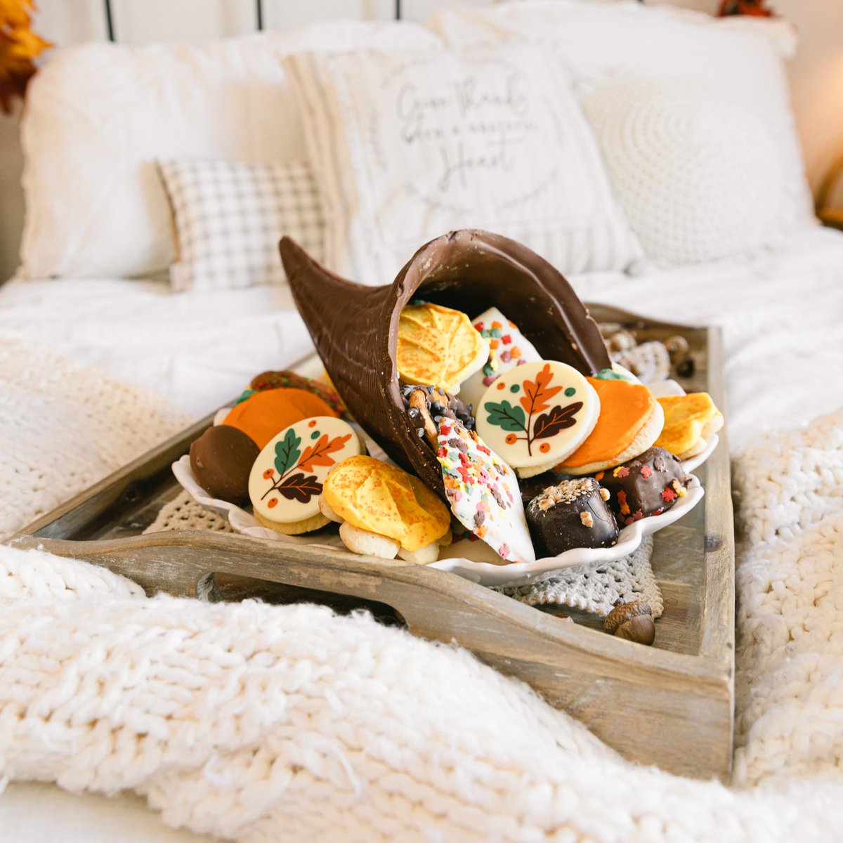 Cornucopia, but make it chocolate 🍫 bit.ly/3YGygoB