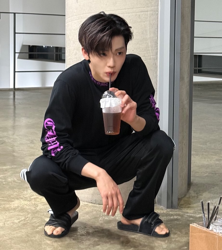 제제 •͈౿•͈ tweet media