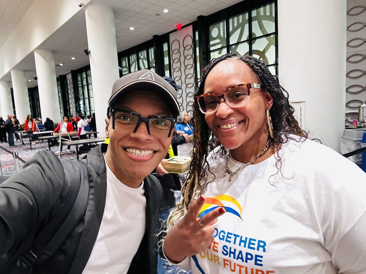 tlstrayhorn's tweet image. Smile, it’s free therapy! ✌️ #MATC