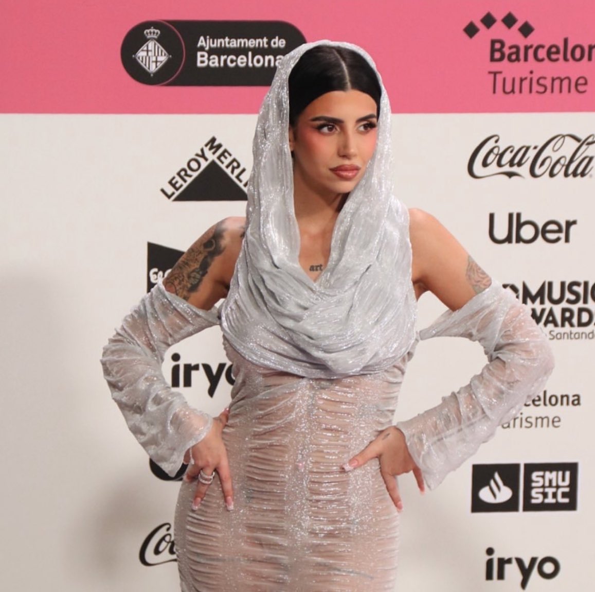 📸 Naiara en la alfombra roja de #LOS40MusicAwardsSantander 

©️ @Tontacos_NRadio @escuchacomosuena <a href="/villu/">villu</a>.live <a href="/PeriodisticM/">Periodistic Media</a>