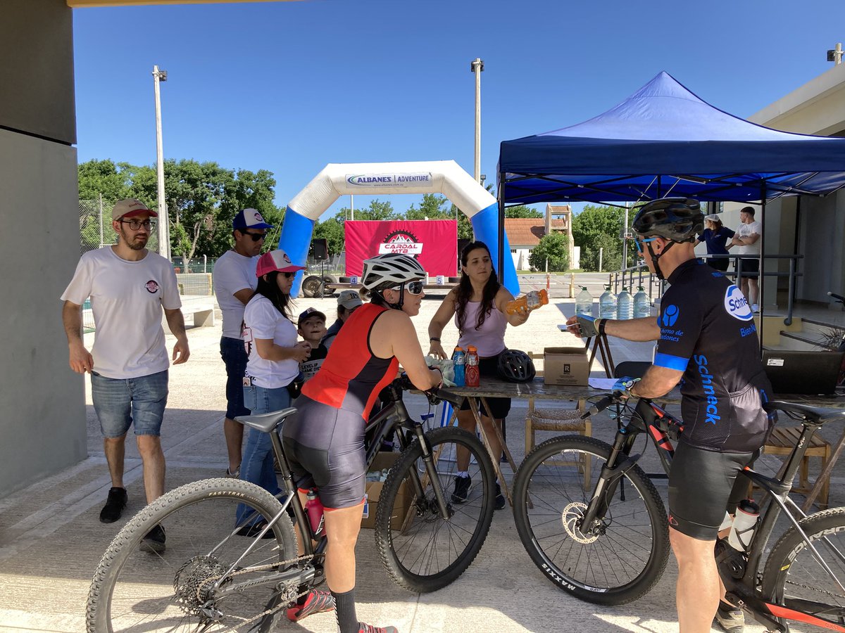 FloridaIDF's tweet photo. Continúan las actividades en la 15 edición de la Fiesta de la Leche; comenzó la carrera de Mountain Bike.
#15FiestadelaLeche #Cardal https://t.co/kxiLaJPrG1